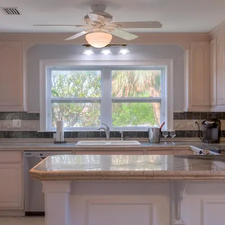 Yellow B - Pet Friendly - Beach Views
